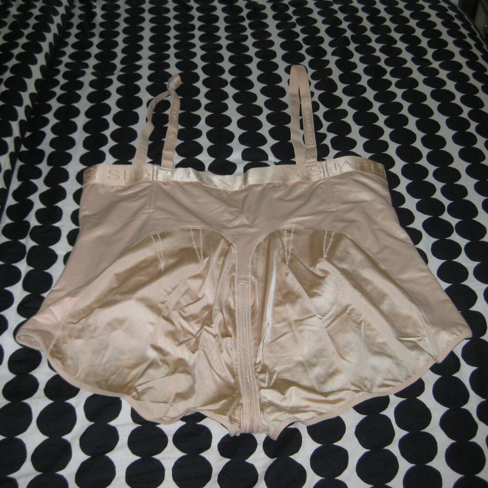 NWT SHAPELLX AirSlim Butt-Lifting High Waist Panty Beige Size 6 X - Picture 2 of 9